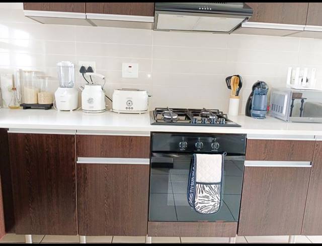 2 BEDROOM APARTMENT FOR SALE IN FOURWAYS